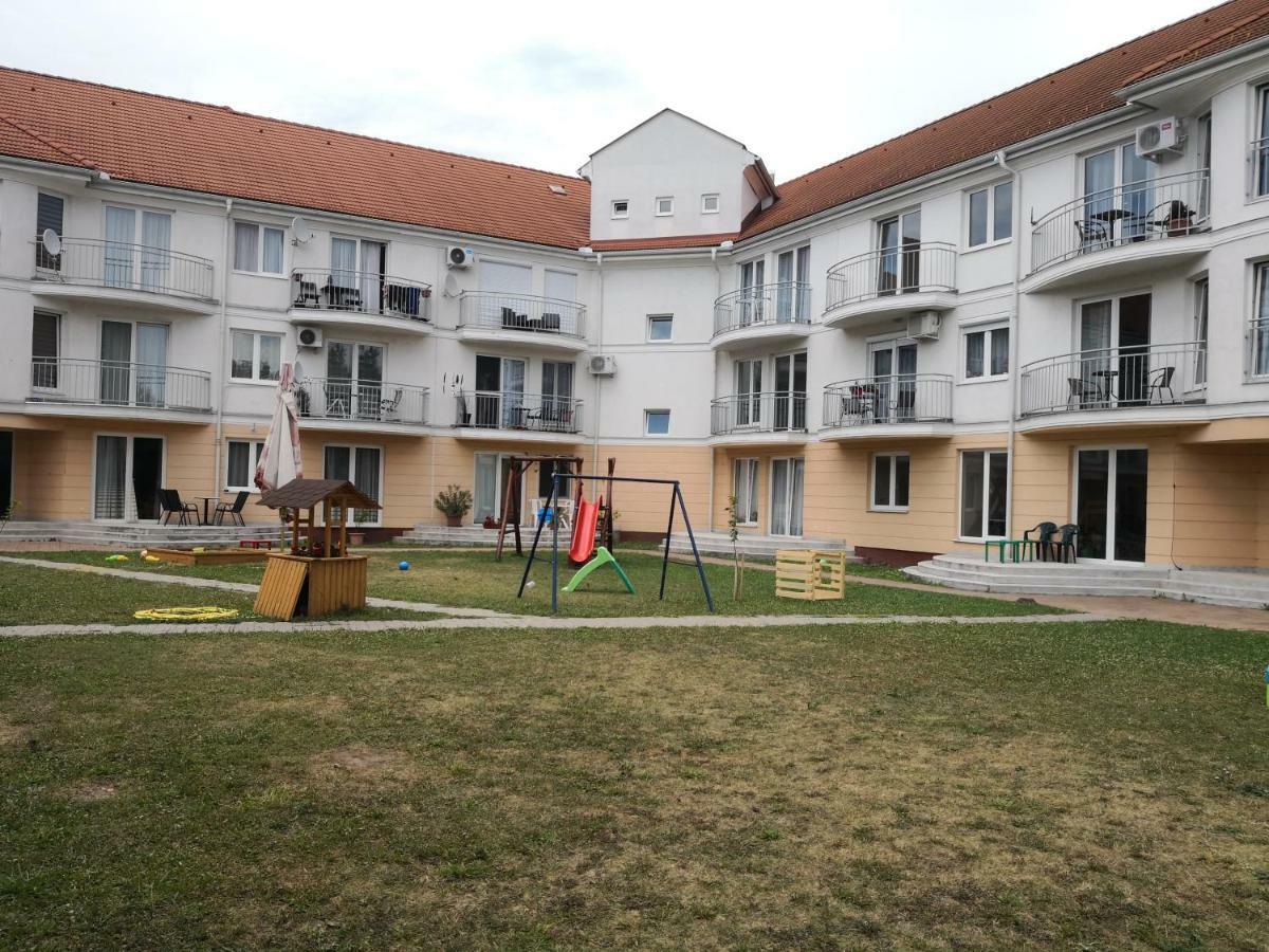 Freedom Apartman Hajdúszoboszló Εξωτερικό φωτογραφία