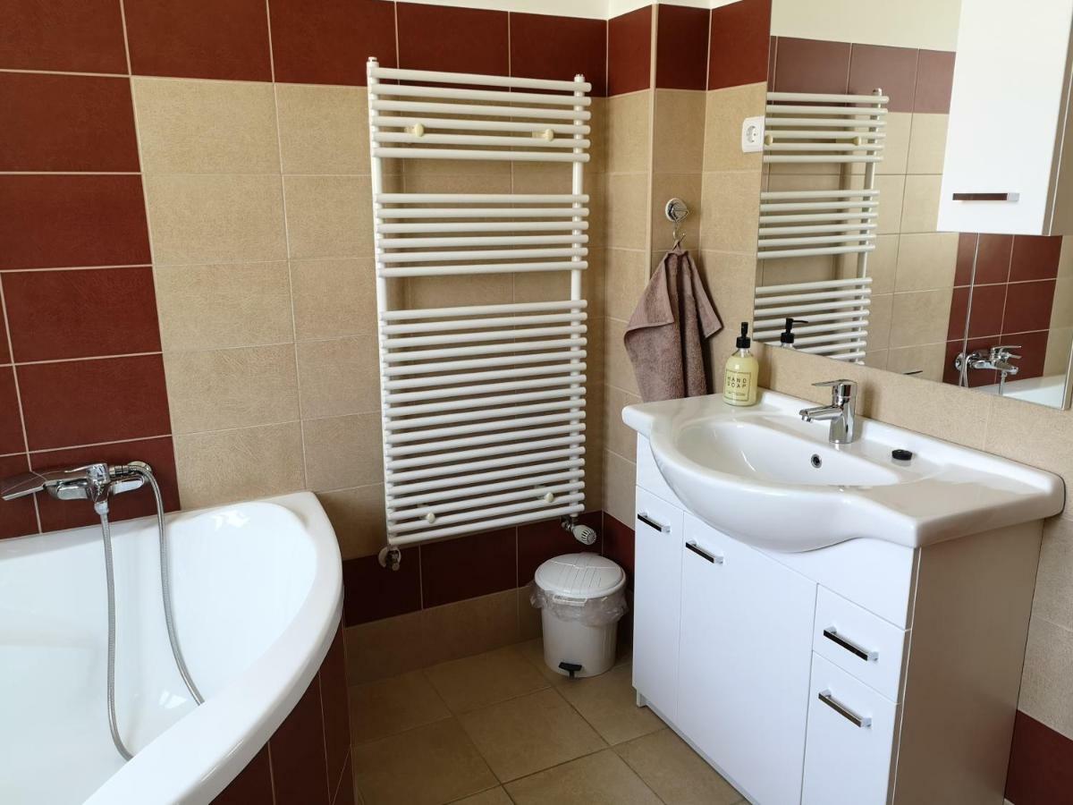 Freedom Apartman Hajdúszoboszló Εξωτερικό φωτογραφία